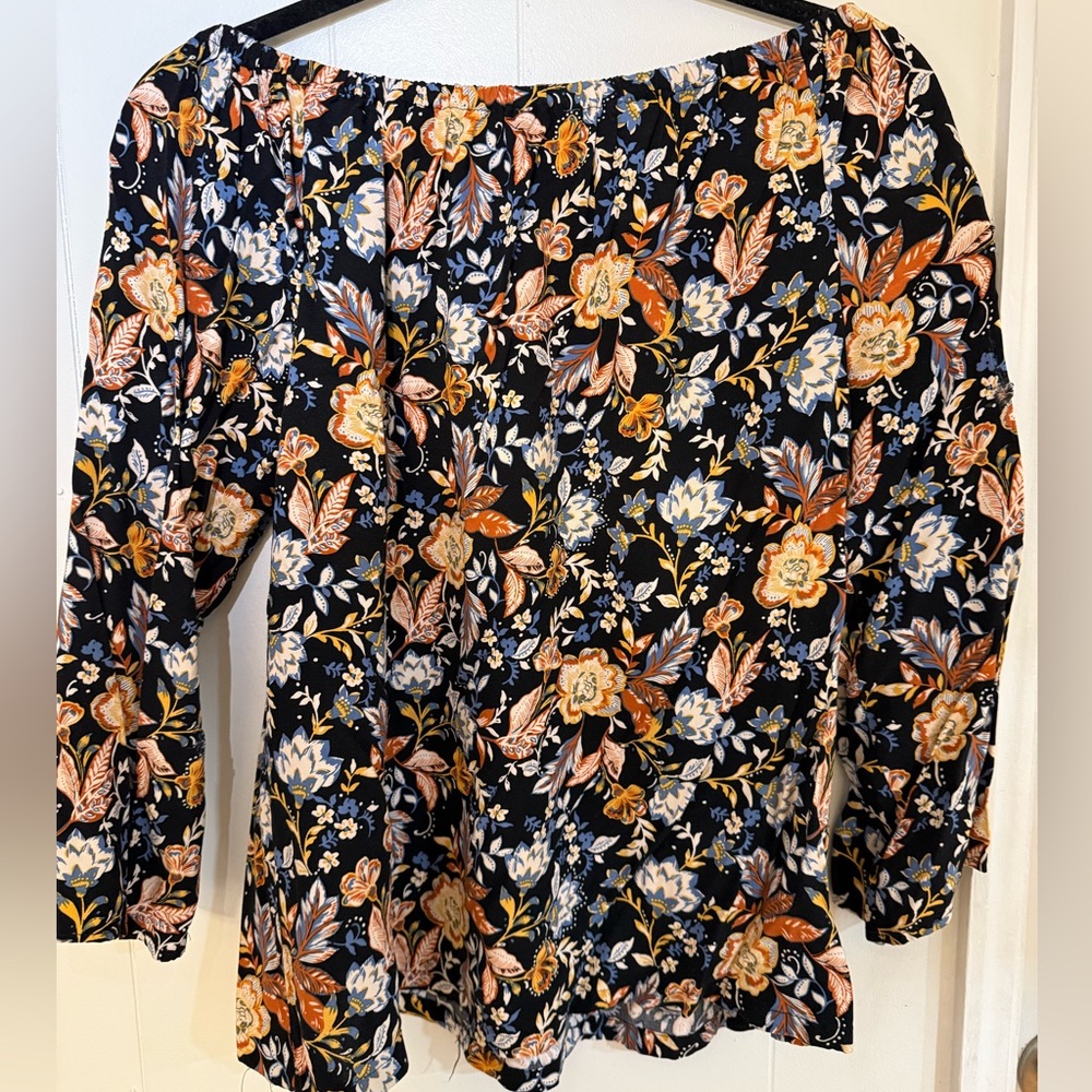 Vince Camuto Off-the-shoulder shirt - Picture 3 of 6